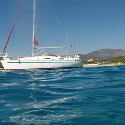 Yacht charter Bavaria 32 Holiday all year round Var