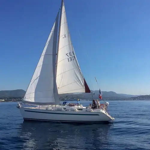 Yacht charter Bavaria 32 Holiday all year round Var