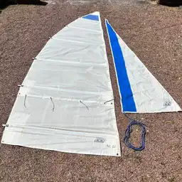 Jeu de voile catamaran New Cat 12 à vendre à Mauges-sur-Loire